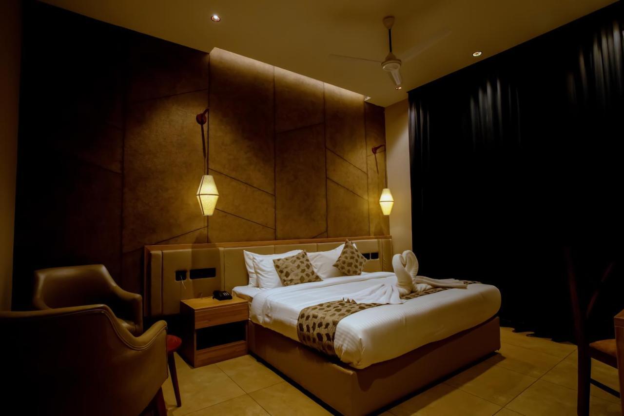 Hotel Beeza Clubhouse Kottayam Zewnętrze zdjęcie